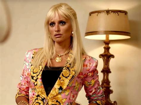 penelope cruz versace netflix